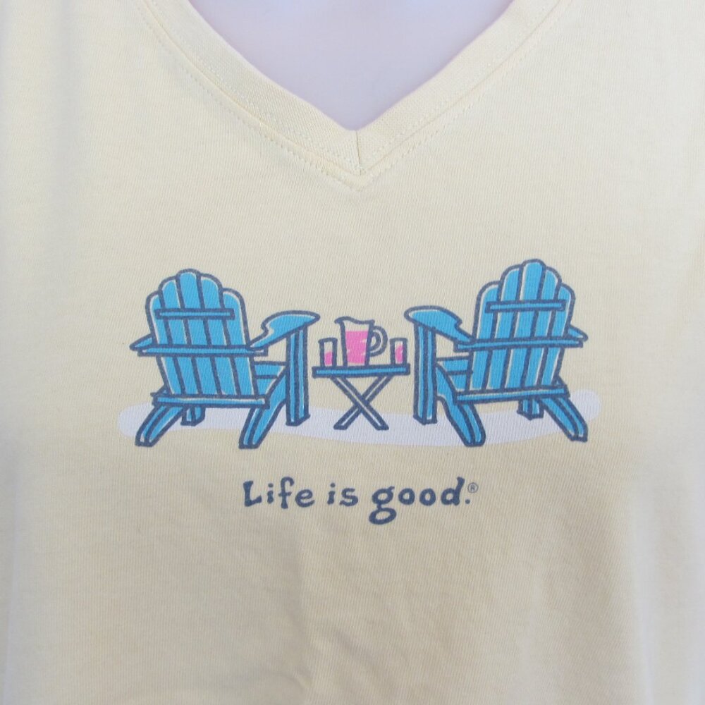 LIFE IS GOOD Beach Chairs Print V-Neck Tee